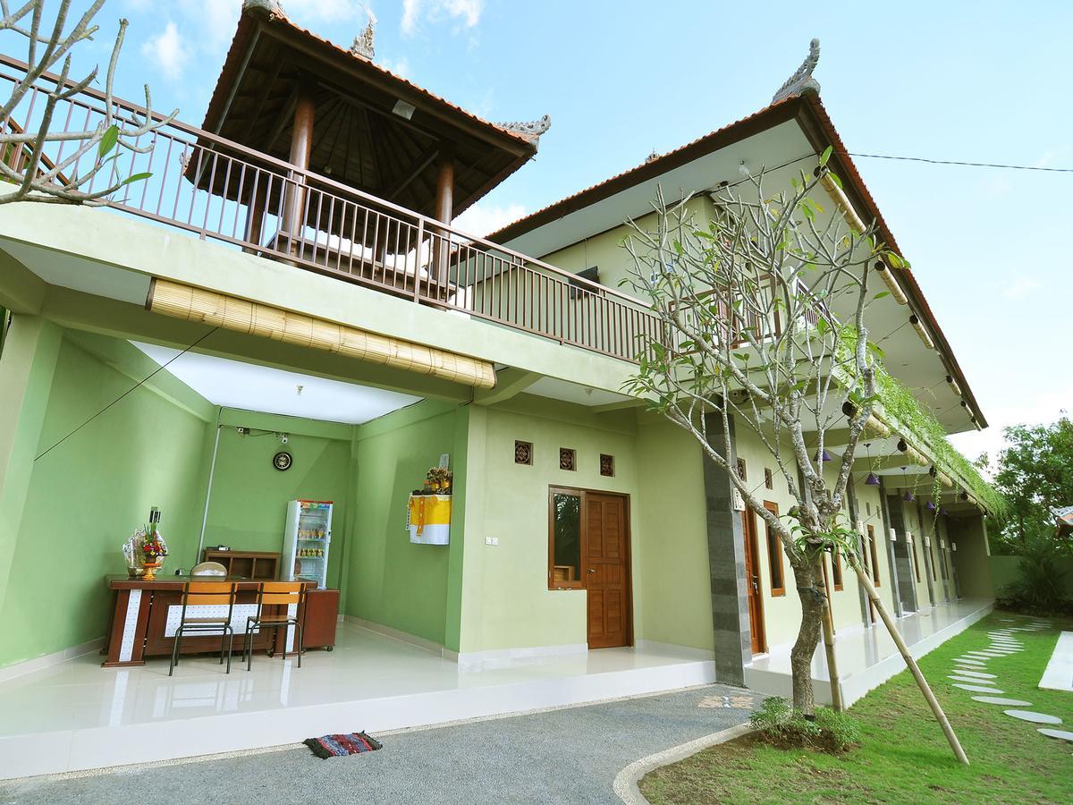 Cempaka Mas Guesthouse Kuta Lombok Exteriör bild